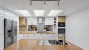 Private kitchen - Private & Exotic Island Home Close to Beach Access (Cape Woolamai)