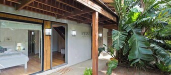 Private & Exotic Island Home Close to Beach Access