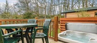 Woodland Retreat Plus