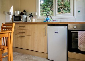 Oven - 2 bedroom accommodation in Ruthernbridge, Nr Bodmin (Ruthernbridge, Nr Bodmin)