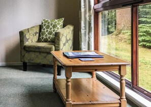 Unclassified image, 2 of 9, button