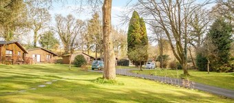 2 bedroom accommodation in Ruthernbridge, Nr Bodmin