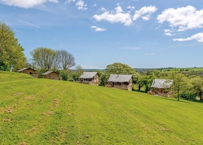 المنشأة من الخارج