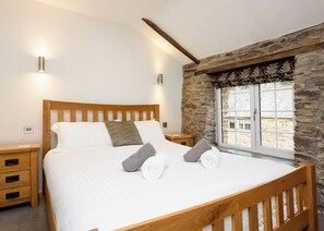 2 bedrooms, free WiFi - 2 bedroom accommodation in Watergate, Looe (Watergate, Looe)