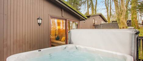 Baignoire à remous extérieure