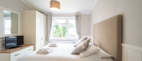2 bedrooms