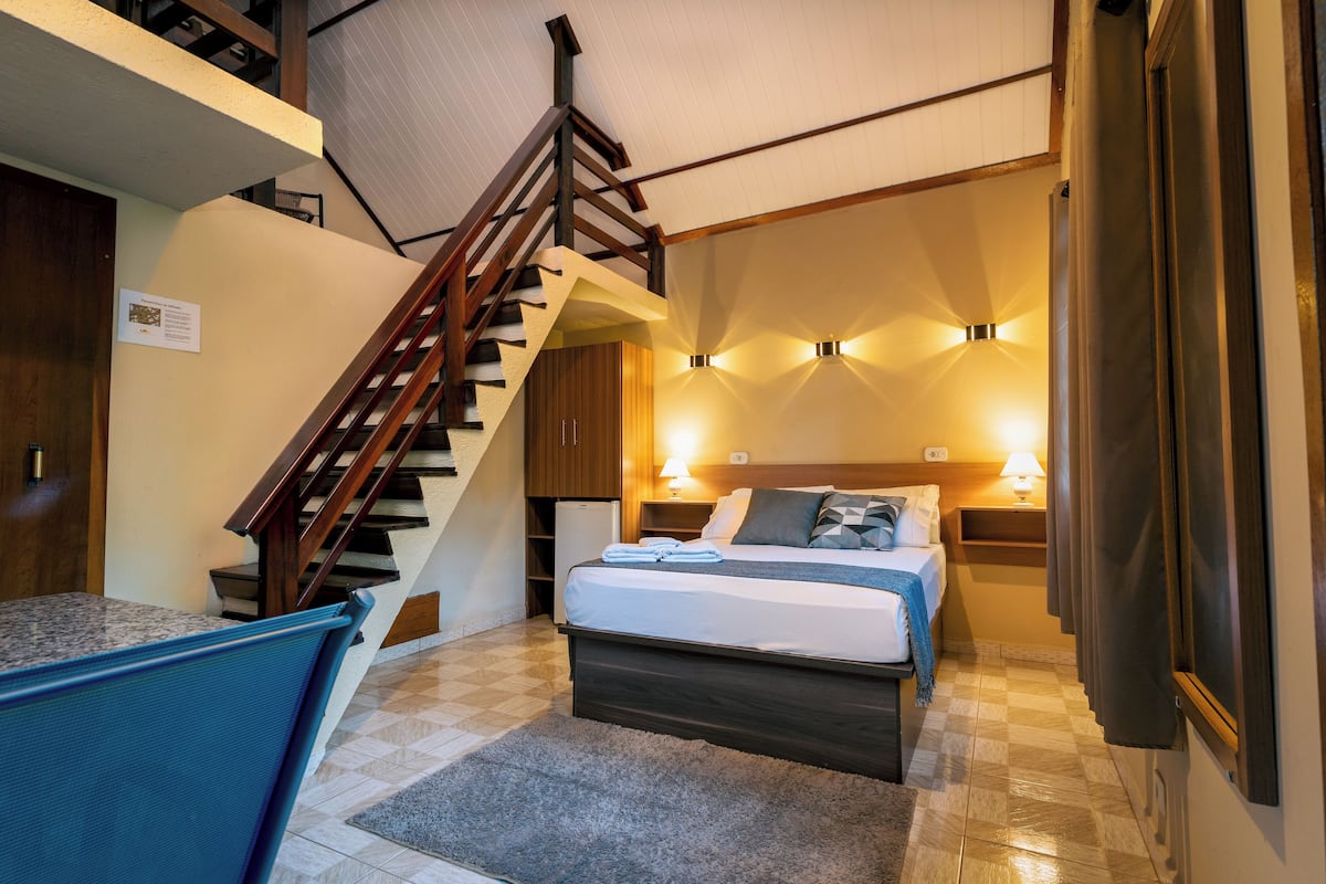 Kamar Double Superior | Tirai kedap cahaya, Wi-Fi gratis, dan seprai linen