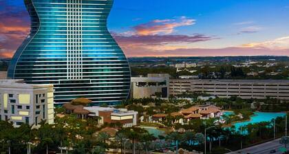 Large 2 Bed Studio Close to Beach & Hard Rock HA03