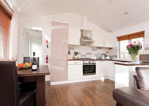 Oven - 1 bedroom accommodation in Narberth, Nr Tenby (Narberth, Nr Tenby)