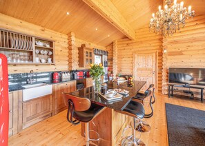 Kühlschrank, Ofen, Herdplatte, Geschirrspüler