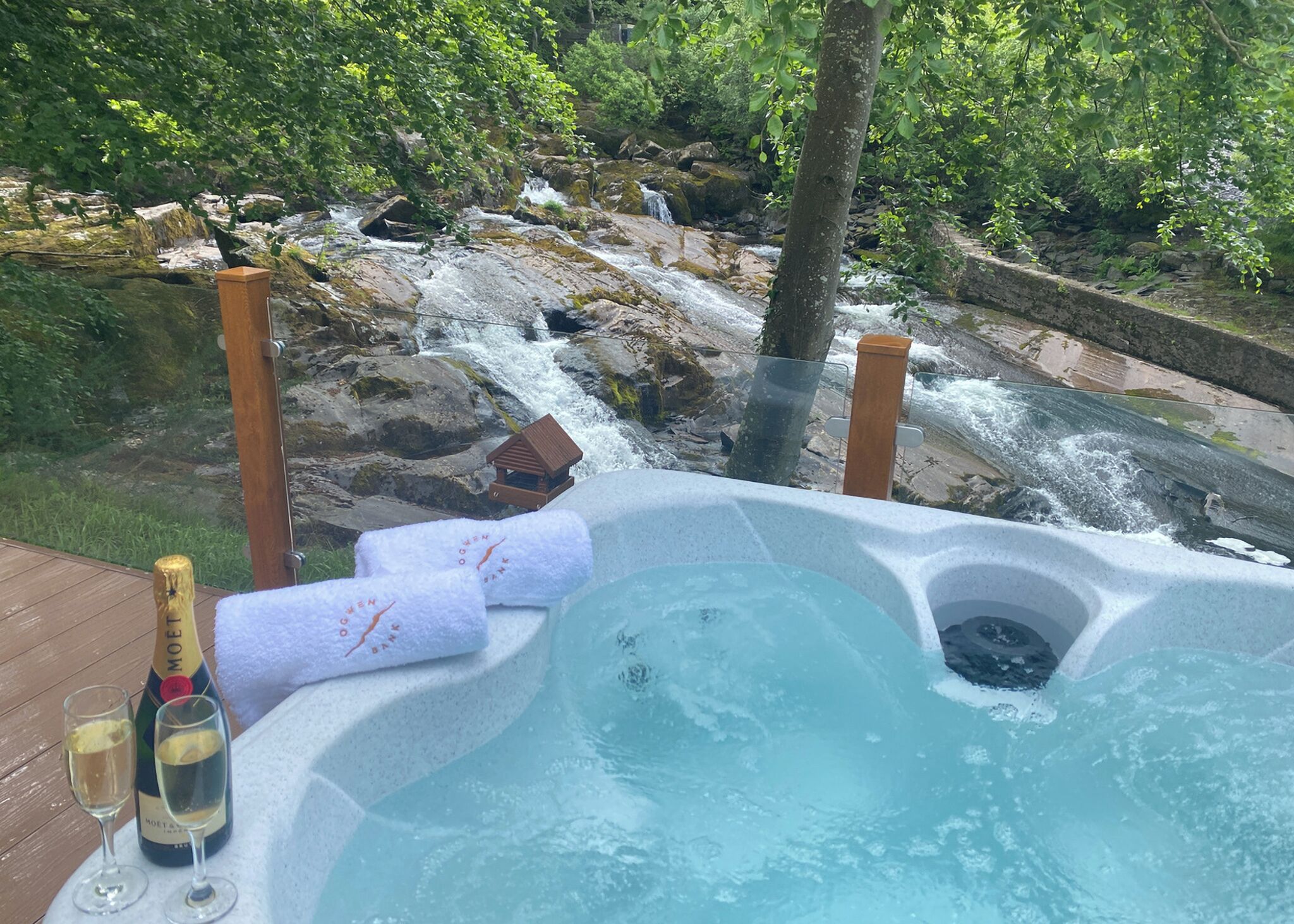 Baignoire à remous extérieure