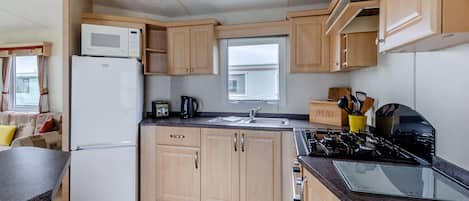 Fridge, oven, stovetop, toaster