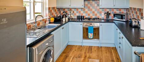 Fridge, oven, stovetop, toaster