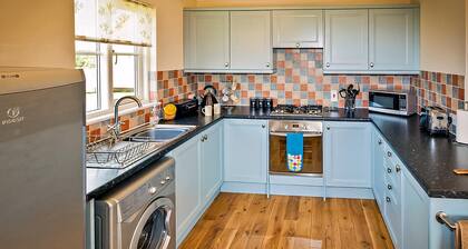 2 bedroom accommodation in Palgrave, Diss