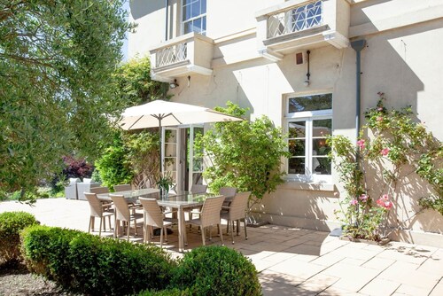 One of Torquay's finest Victorian Mansions - now chic and modern holiday accommodation for up  to te
