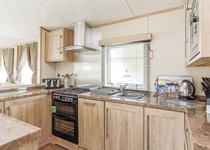 Oven - Stylish and contemporary clad holiday home. (Looe)