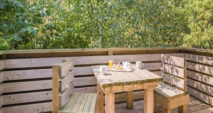 2 bedroom accommodation in Cannington