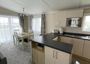 Fridge, oven, stovetop, toaster