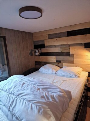 3 Schlafzimmer, BĂŒgeleisen/BĂŒgelbrett