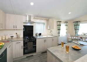 Fridge, oven, stovetop, toaster