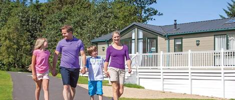 المنطقة المحيطة بالمنشأة