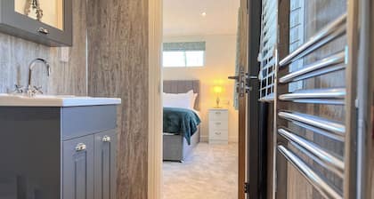 2 bedroom accommodation in Chipping