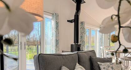 2 bedroom accommodation in Chipping