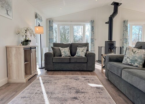 2 bedroom accommodation in Chipping