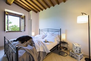3 chambres, fer et planche à repasser, Wi-Fi, literie fournie