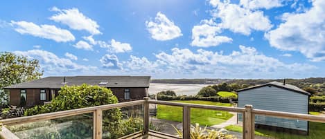 مغطس سبا خارجي