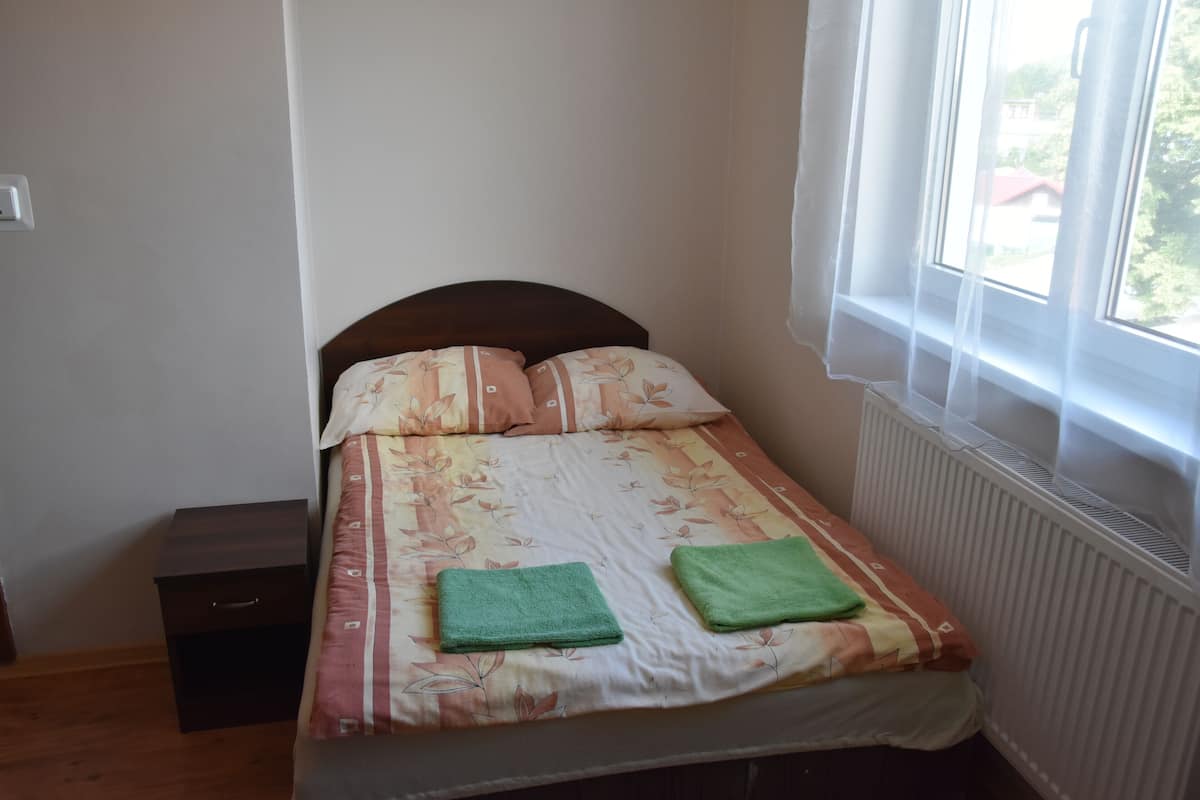 Standard Room | Blackout drapes, free WiFi, bed sheets