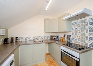 Fridge, oven, stovetop, toaster