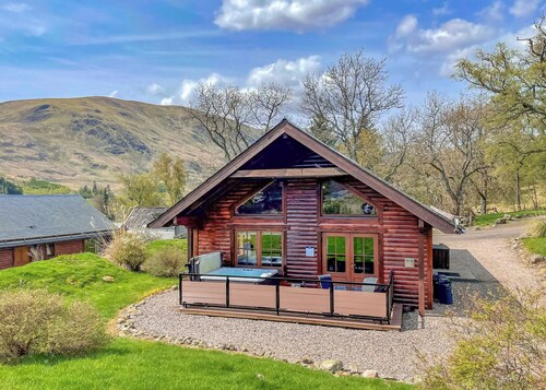 2 bedroom accommodation in Nr Kirriemuir