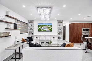 House | Living area | 42-inch flat-screen TV with digital channels, TV - Modern 4BR with Basketball & Hot tub (Ojus)