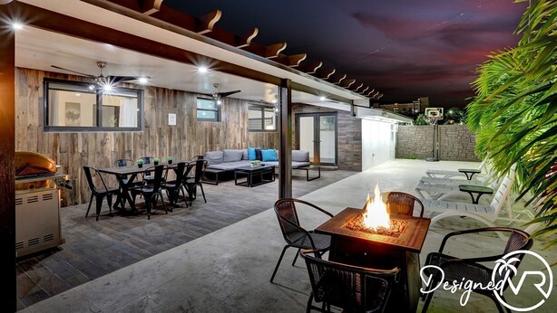 Fireplace - Modern 4BR with Basketball & Hot tub (Ojus)