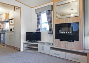 Kjøleskap, ovn, kokeplater og brødrister