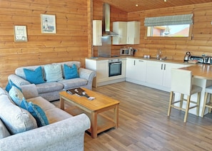 TV - 2 bedroom accommodation in Withernsea (Withernsea)
