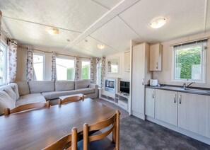 Unclassified image, 4 of 12, button - Arundel Plus Caravan (Bognor Regis)