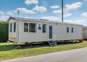 Exterior - Arundel Plus Caravan (Bognor Regis)