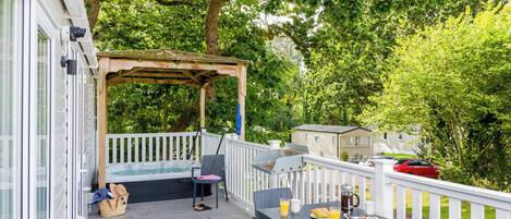 屋外ダイニングエリア