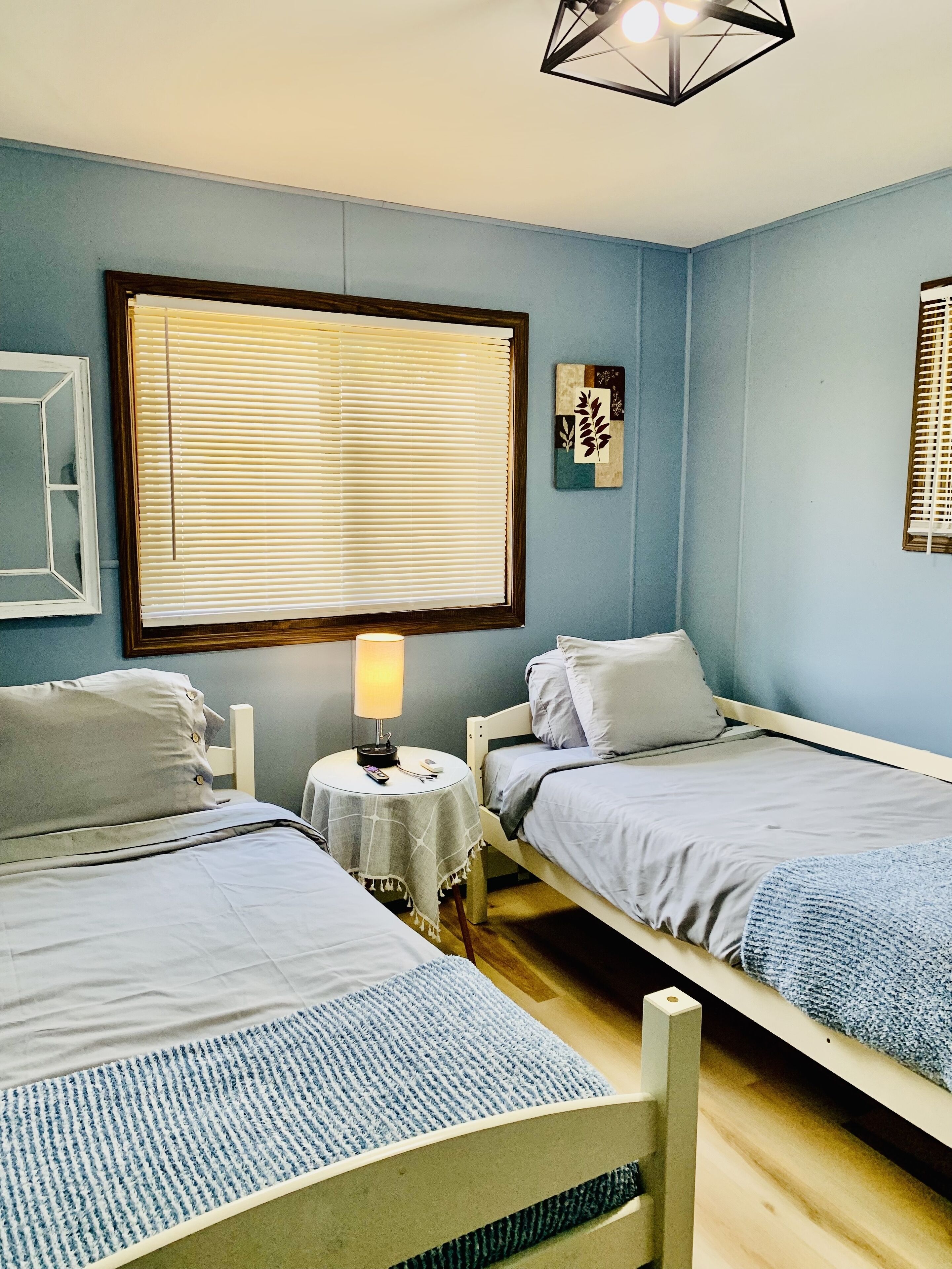 3 chambres, fer et planche à repasser, Wi-Fi gratuit, draps fournis