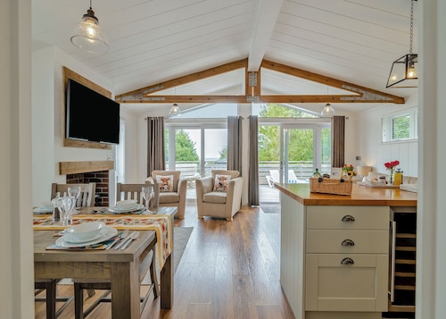 2 bedroom accommodation in Cannington
