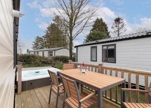 Outdoor dining - Well equipped modern caravan. (Reynalton, Nr Narberth)