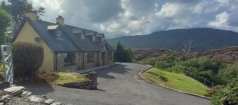 Cuckoo Tree House, Glengarriff, Beara Peninsula