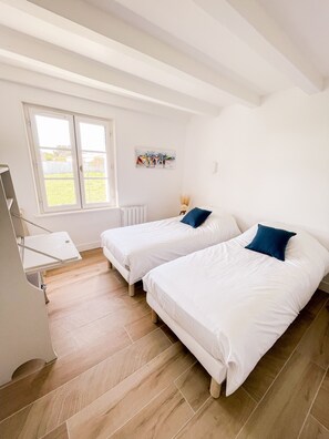 4 多间卧室、熨斗/熨衣 板、旅行婴儿床、WiFi