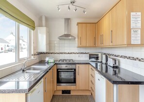Fridge, oven, stovetop, toaster