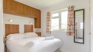 Room - 1 bedroom accommodation in Nr St Austell (Nr St Austell)