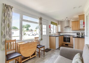 Fridge, oven, stovetop, toaster - 1 bedroom accommodation in Nr St Austell (Nr St Austell)