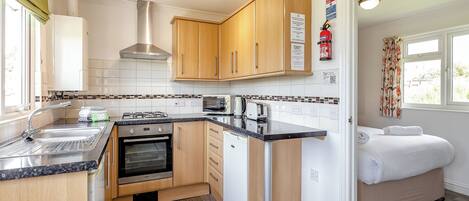 Fridge, oven, stovetop, toaster
