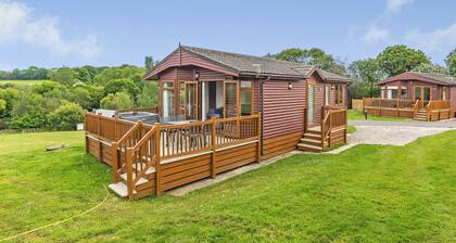 2 bedroom accommodation in Nr St Austell